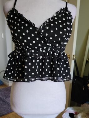 Idem Ditto Crop Flounce Top